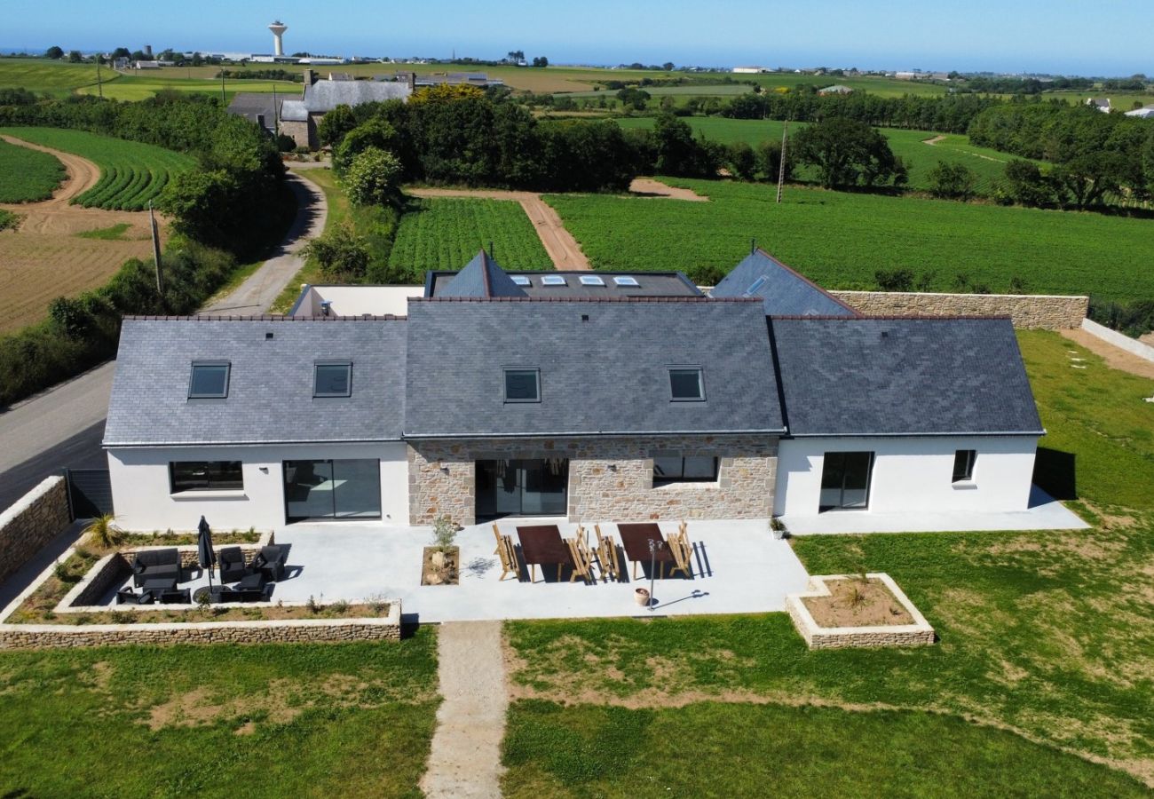 Maison à Ploudalmézeau - TY MENEZ HEOL - Magnifique villa avec piscine