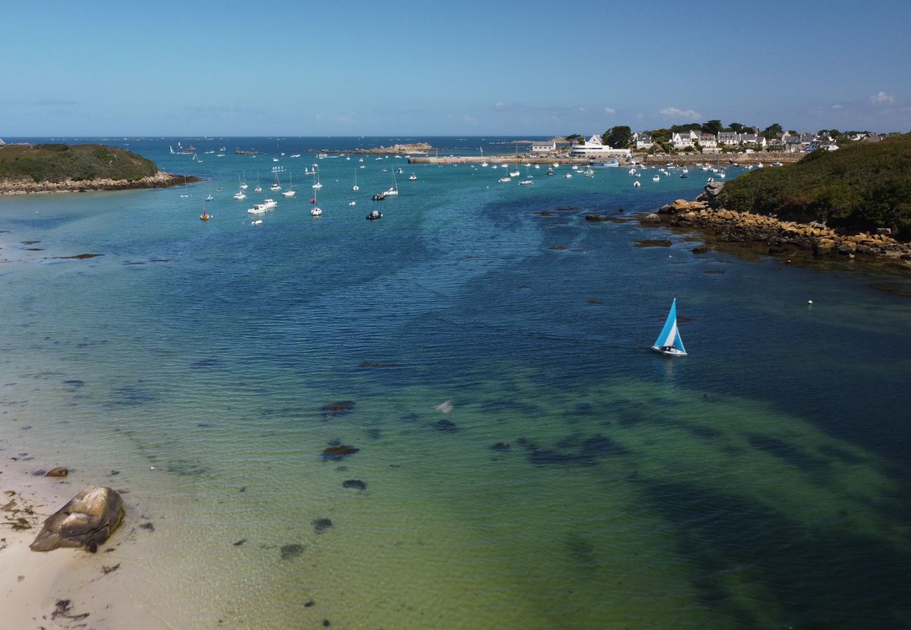 Maison à Lampaul-Ploudalmézeau - MAISON YUKTI - Jolie maison de charme proche plage