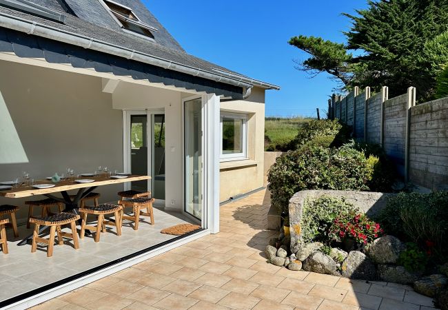 Maison à Ploudalmézeau - TY BULLE - Logement insolite les pieds dans l'eau Maison à Ploudalmézeau - TY BULLE - Logement insolite les pieds dans l'eau