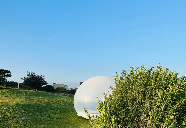 Maison à Ploudalmézeau - TY BULLE - Logement insolite les pieds dans l'eau Maison à Ploudalmézeau - TY BULLE - Logement insolite les pieds dans l'eau