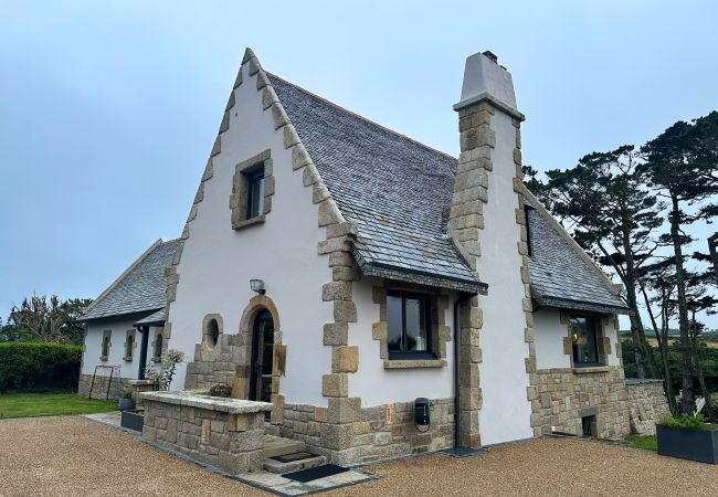 Maison à Lanildut - KER LAN - Maison de caractère avec SPA et vue mer Maison à Lanildut - KER LAN - Maison de caractère avec SPA et vue mer