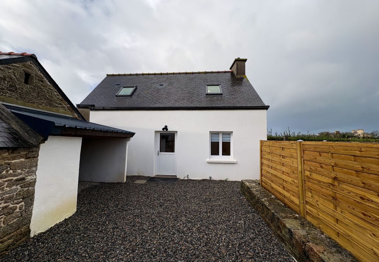 Maison à Landunvez - NOUVEAU - petit cocon pour 4 à deux pas de la mer